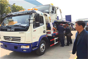 金山屯区汽车道路救援拖车价格